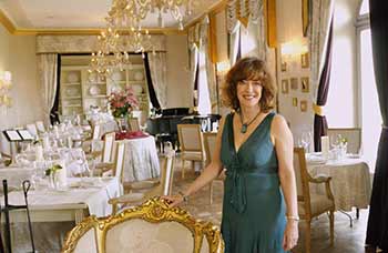 dining room at Chateau Mcely